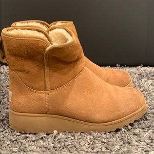 Gently used women’s midi wedge UGG boots size 7